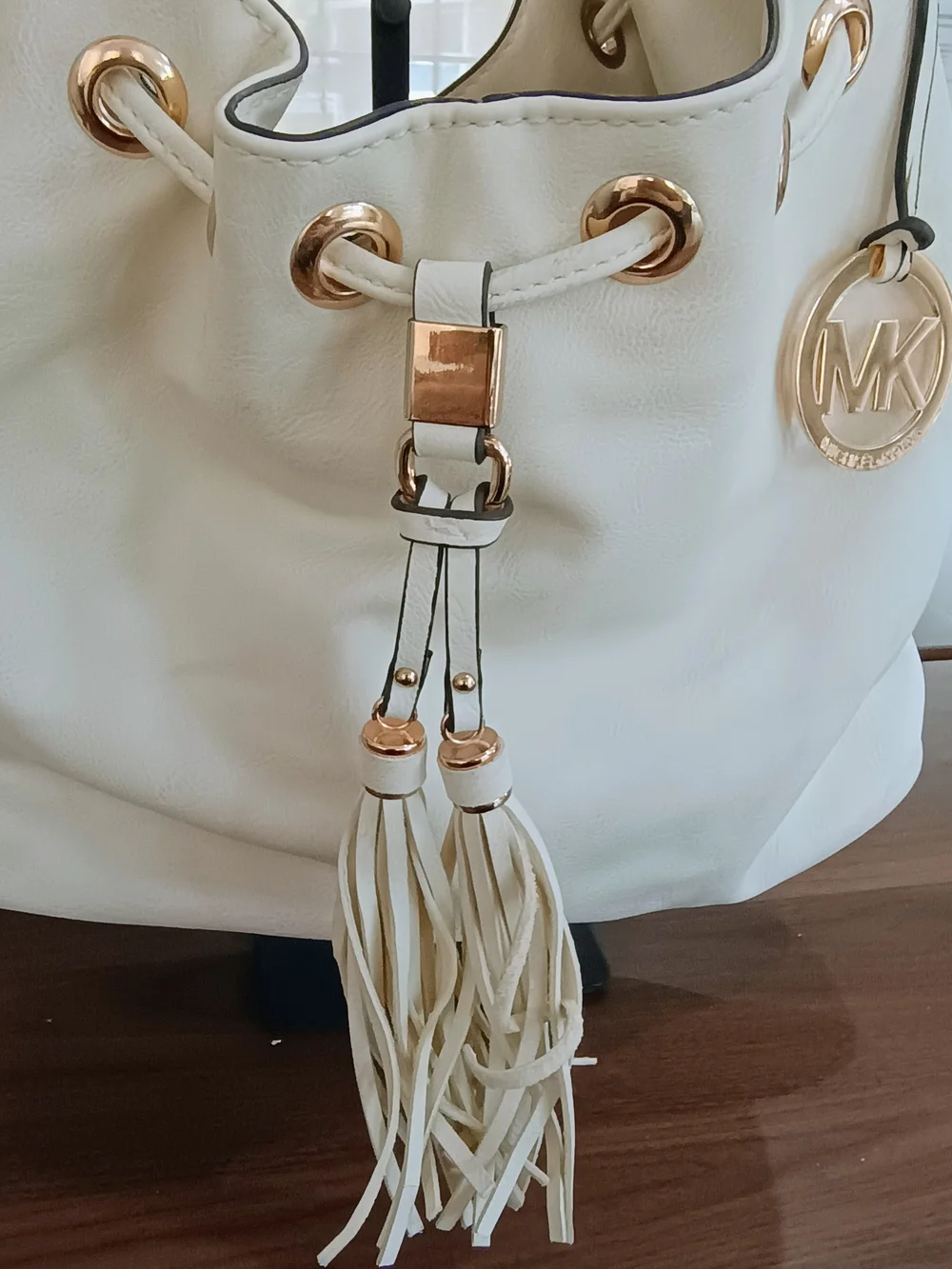 Michael Kors Cream Leather Shoulder Bag with Gold Hardware
